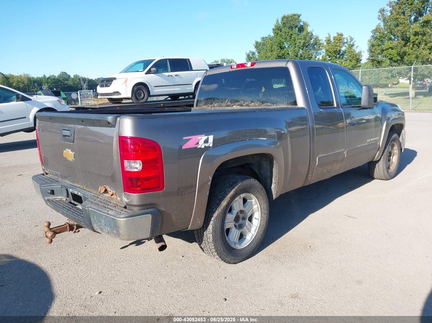 2013 CHEVROLET SILVERADO 1500 LT - 1GCRKSE76DZ266157