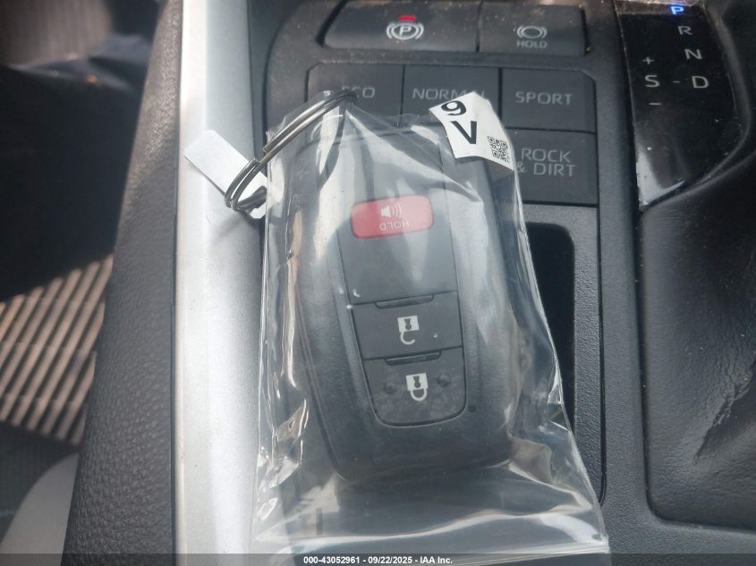 2025 Toyota Rav4 Xle VIN: 2T3P1RFV1SW526137 Lot: 43052961