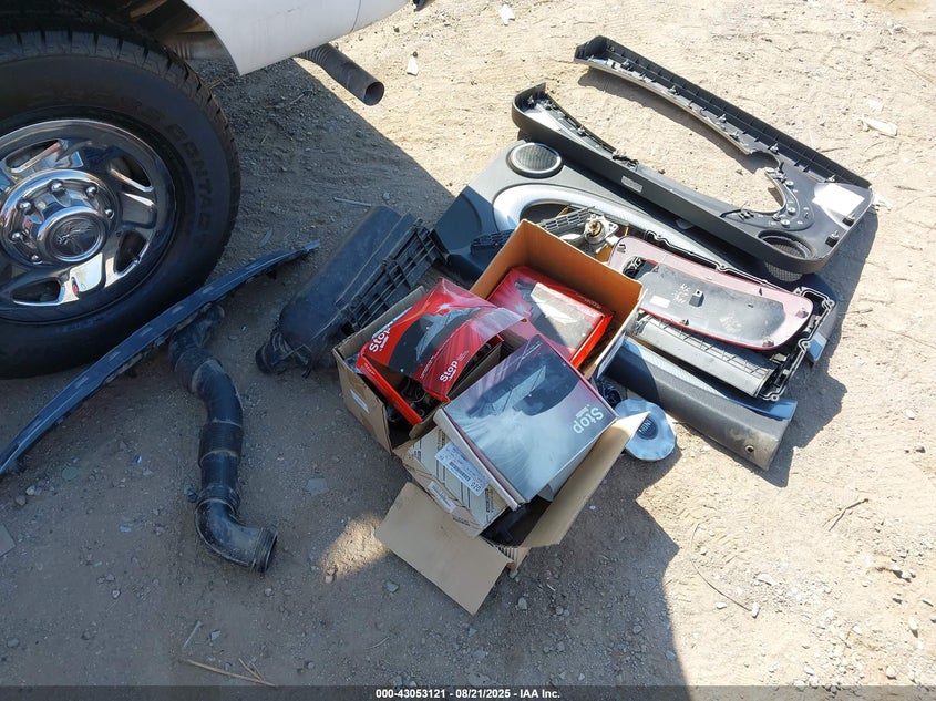 2008 Mini Cooper S VIN: WMWMF73558TV33999 Lot: 43053121