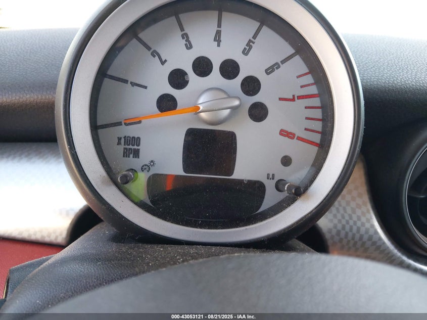 2008 Mini Cooper S VIN: WMWMF73558TV33999 Lot: 43053121