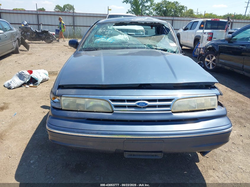 1997 Ford Crown Victoria VIN: 2FALP73W7VX109488 Lot: 43053777