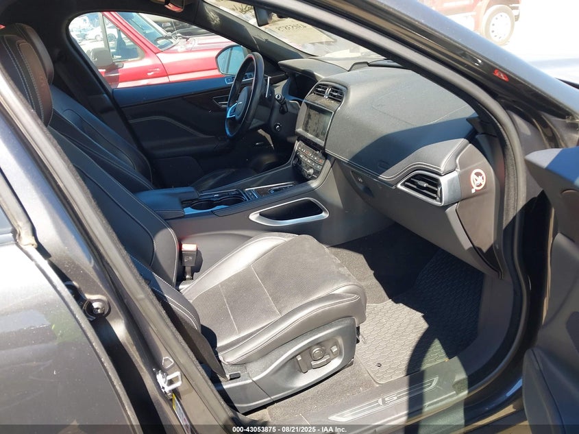 2017 JAGUAR F-PACE S - SADCM2BV6HA494851