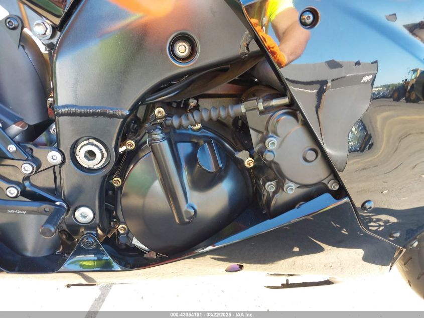 2006 Kawasaki Zx1000 D6F VIN: JKAZXCD176A006768 Lot: 43054101