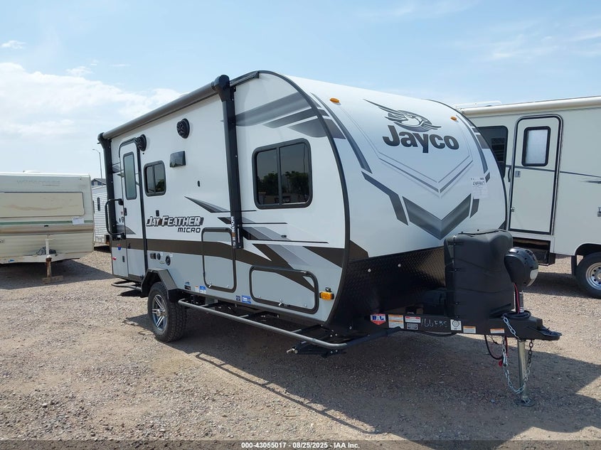 2022 JAYCO FEATHER TRAVEL TRAILER  (VIN: 1UJBJ0AH5N1JG0303)