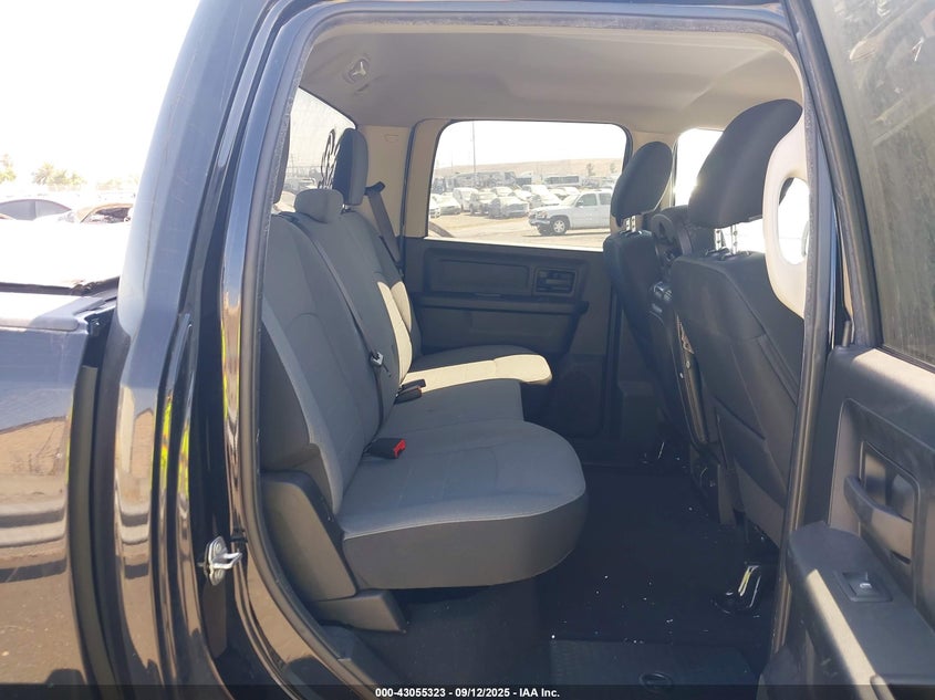 2021 Ram 1500 Classic Express 4X2 5'7 Box VIN: 3C6RR6KG1MG551587 Lot: 43055323