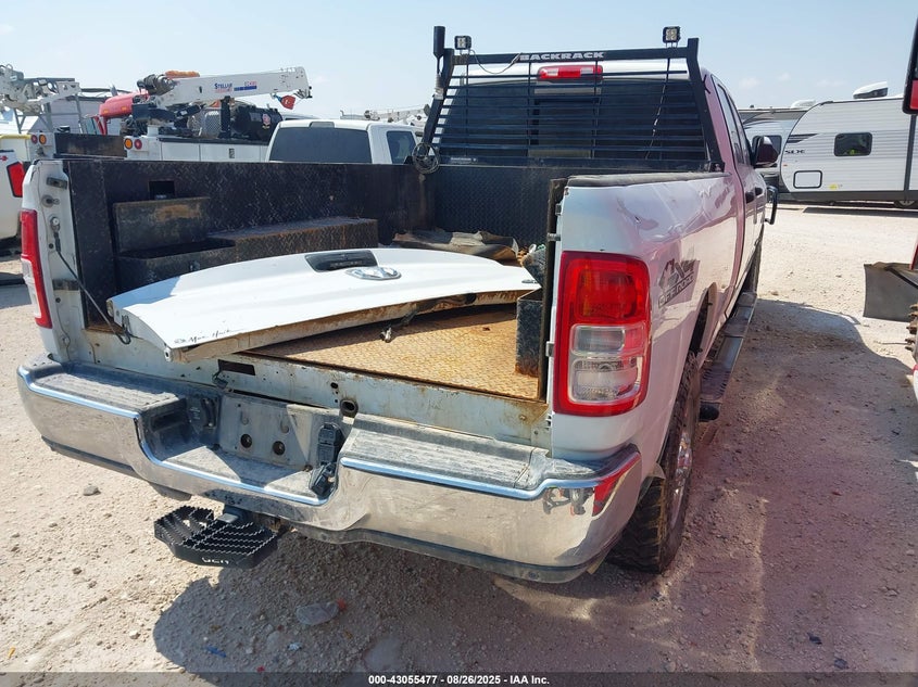 2022 RAM 2500 TRADESMAN  4X4 8' BOX - 3C6UR5HJ3NG438331