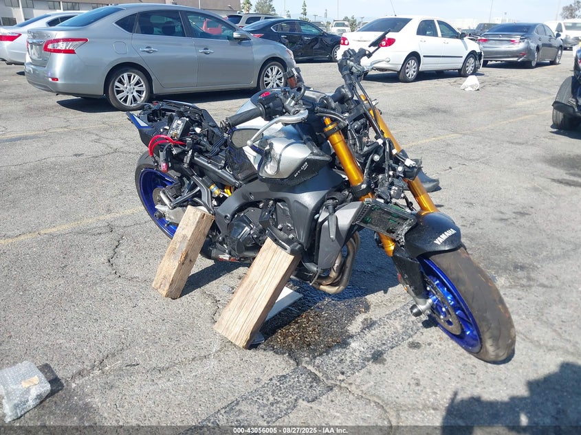 2025 YAMAHA MT09 SP - JYARN95Y0SA000388