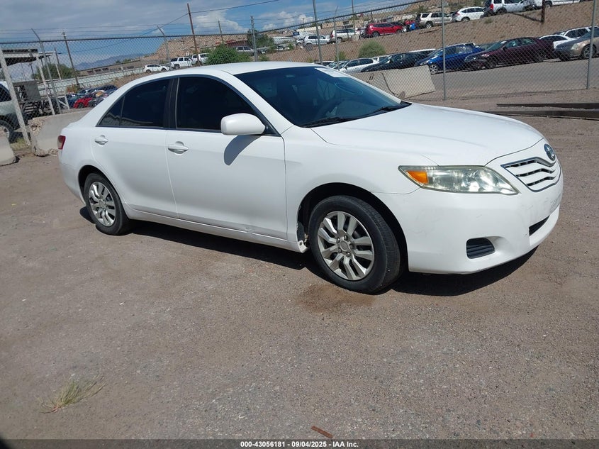 4T1BF3EK3BU725621 2011 Toyota Camry Le auction photo 1