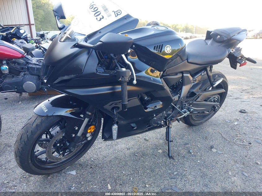 JYARM38E5SA018435 2025 YAMAHA YZF photo no. 2