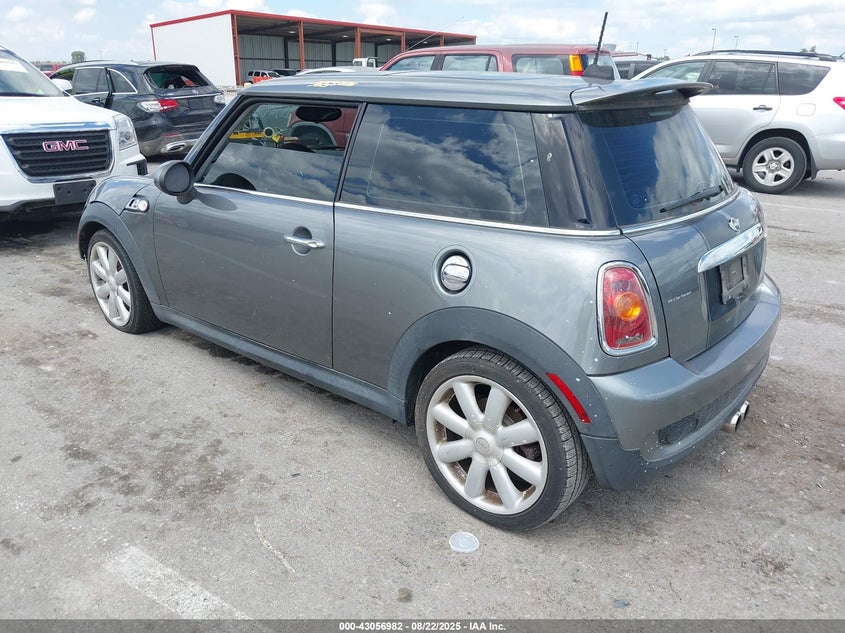 WMWMF73569TW85338 2009 MINI COOPER photo no. 3
