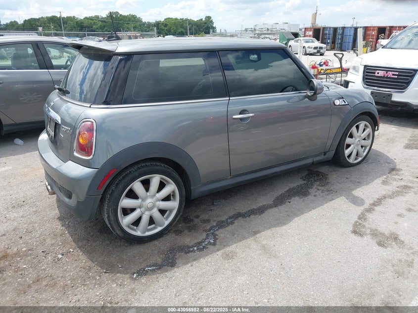 WMWMF73569TW85338 2009 MINI COOPER photo no. 4