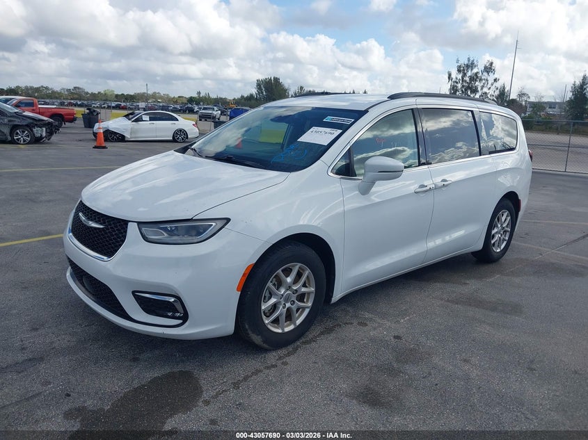 2022 Chrysler Pacifica Touring L