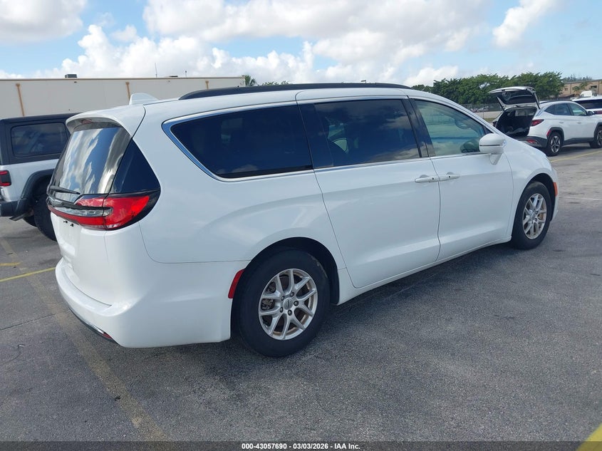 2022 Chrysler Pacifica Touring L