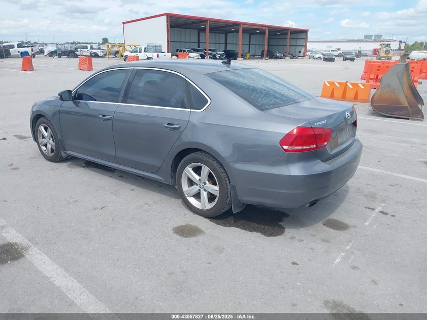 2013 VOLKSWAGEN PASSAT 2.5L SE 1VWBH7A32DC134979