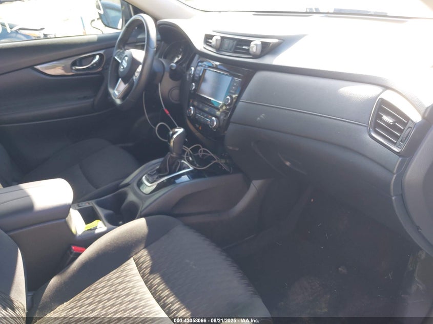 2018 NISSAN ROGUE SV - KNMAT2MT7JP583607