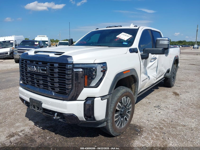 1GT49XEY0RF156256 2024 GMC SIERRA photo no. 2