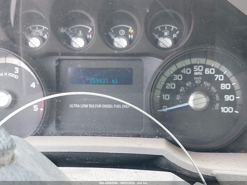1FT8X3BT7BEB78596 2011 FORD F350 photo no. 5