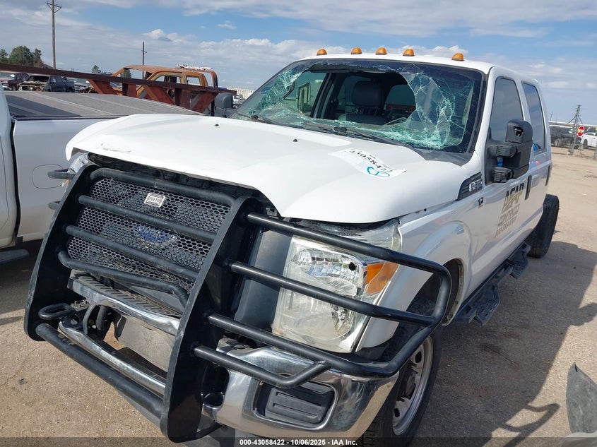 1FT7W2B67DEA55578 2013 FORD F250 photo no. 2