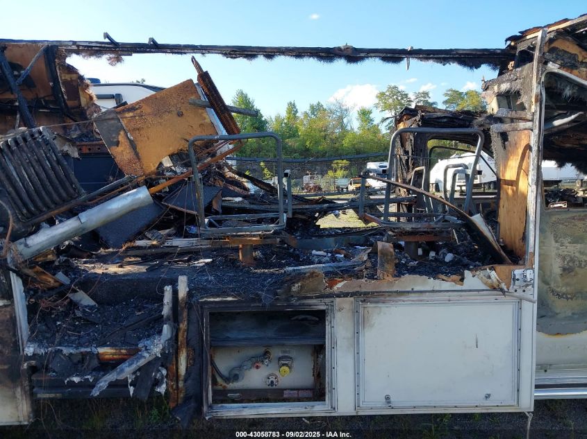 1999 Ford Econoline E450 Super Duty Cutwy Rv VIN: 1FDXE40S9XHB69644 Lot: 43058783