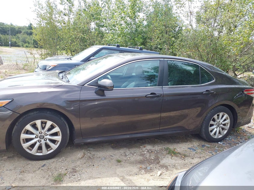 2018 TOYOTA CAMRY LE - 4T1B11HK9JU673070