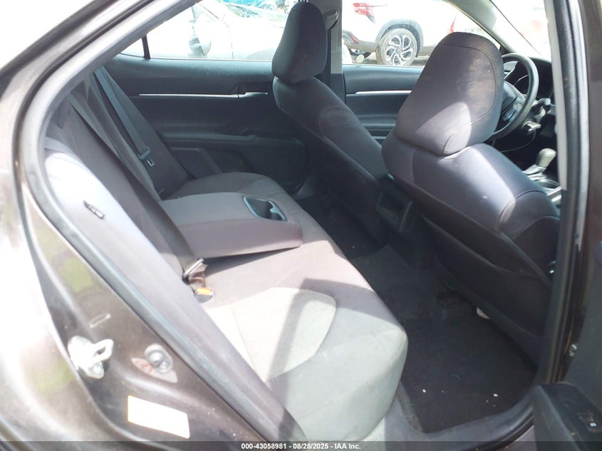 2018 TOYOTA CAMRY LE - 4T1B11HK9JU673070