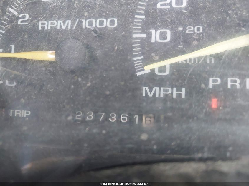 1995 GMC Yukon VIN: 1GKEK13K4SJ733107 Lot: 43059148