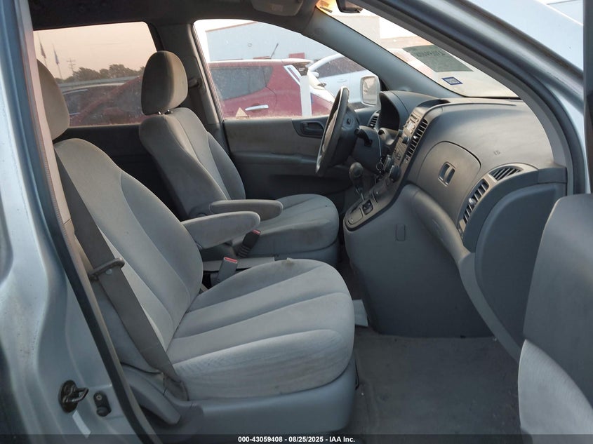 KNDMB233866082210 2006 KIA SEDONA photo no. 5
