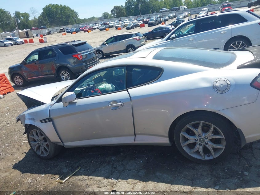 2008 Hyundai Tiburon Gt/Gt Limited/Se VIN: KMHHN66F28U289465 Lot: 43059670