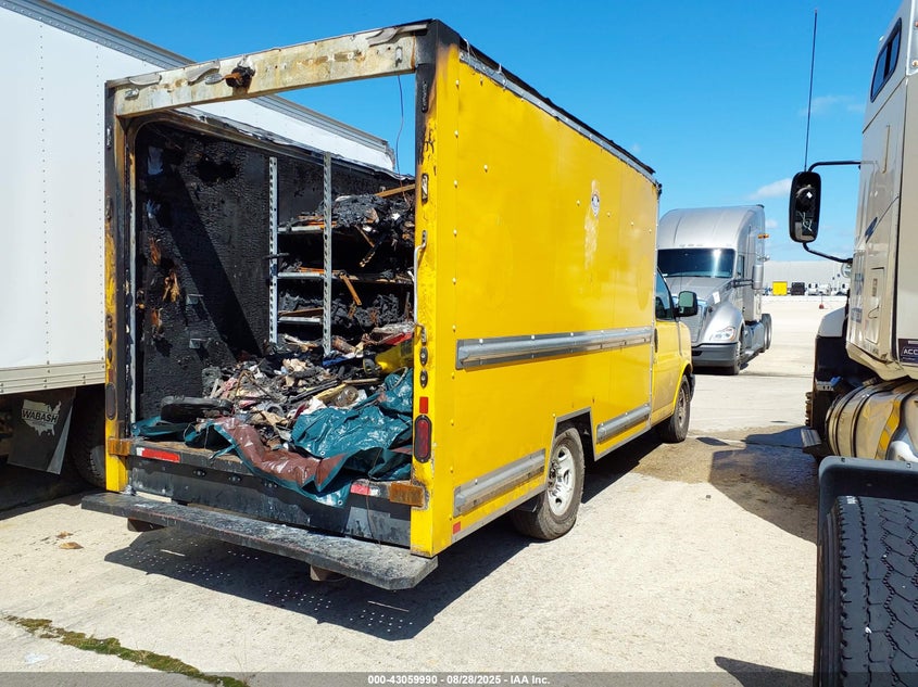 1GD07RFF2H1902534 2017 GMC SAVANA photo no. 3