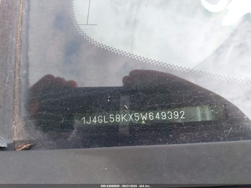 2005 Jeep Liberty Limited Edition VIN: 1J4GL58KX5W649392 Lot: 43060008