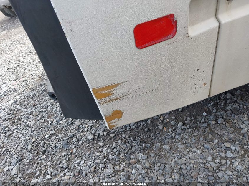 2017 Isuzu Reach VIN: JALB4T175H7W00427 Lot: 43060122