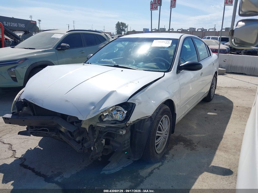 2005 Nissan Altima 2.5 S white sedan gasoline 1N4AL11D05C177355 photo #3