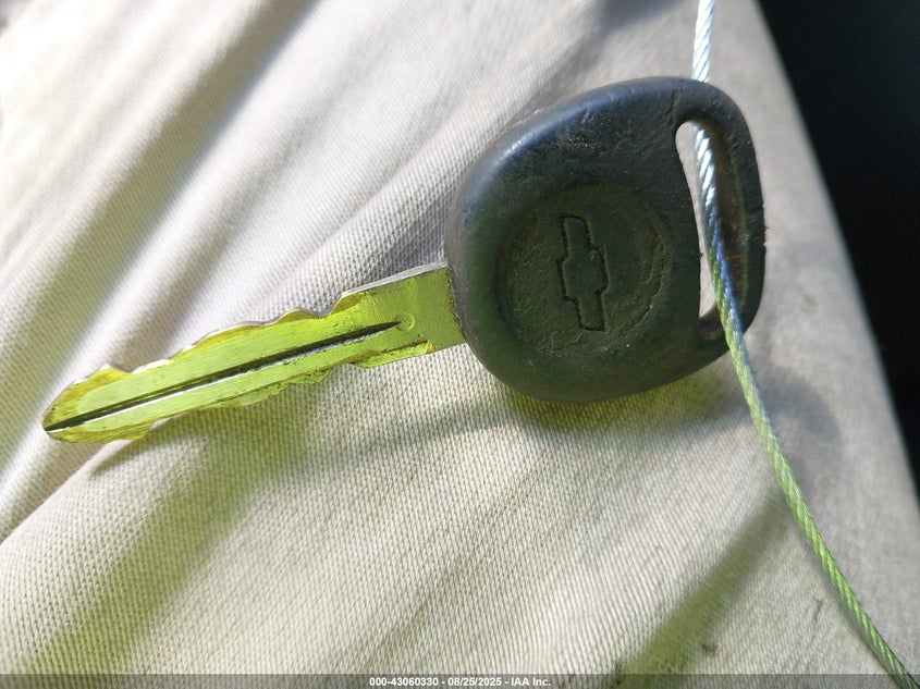 2001 Chevrolet Silverado 1500 Ls VIN: 2GCEK19TX11328681 Lot: 43060330