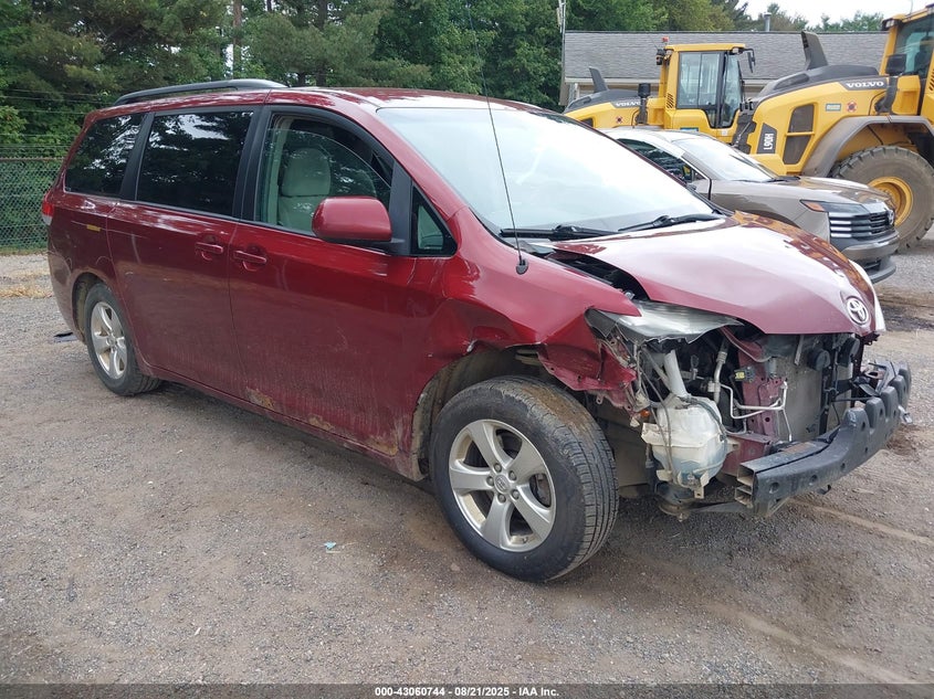 5TDKK3DCXES452440 2014 Toyota Sienna Le V6 8 Passenger auction photo 1