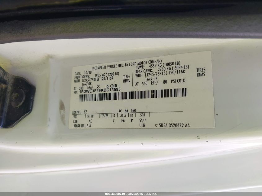 2019 Ford E-350 Cutaway VIN: 1FDWE3F69KDC13593 Lot: 43060749