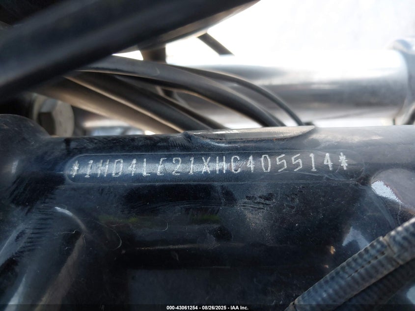 2017 HARLEY-DAVIDSON XL883 IRON 883 - 1HD4LE21XHC405514