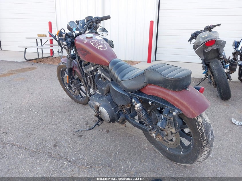 2017 HARLEY-DAVIDSON XL883 IRON 883 - 1HD4LE21XHC405514