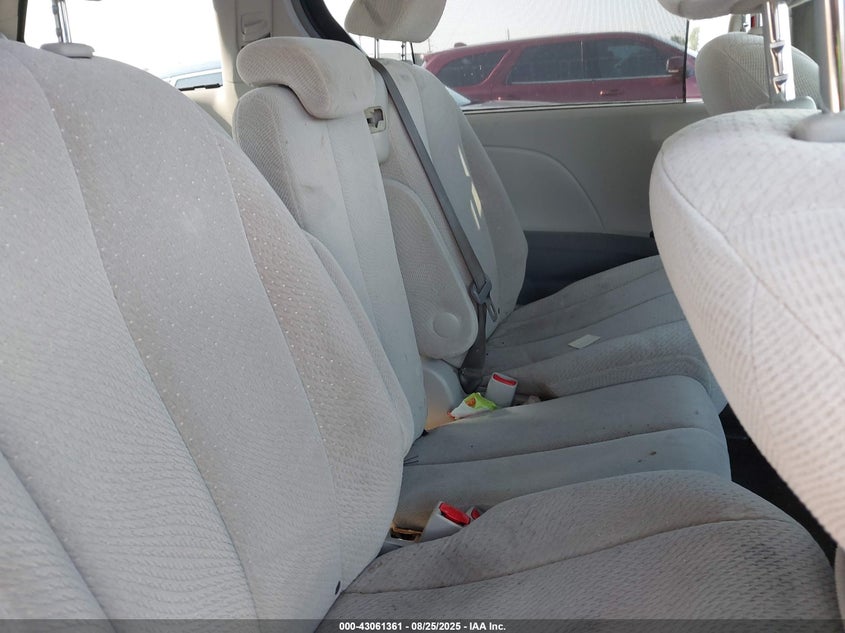 2014 Toyota Sienna Le V6 8 Passenger VIN: 5TDKK3DC0ES471725 Lot: 43061361