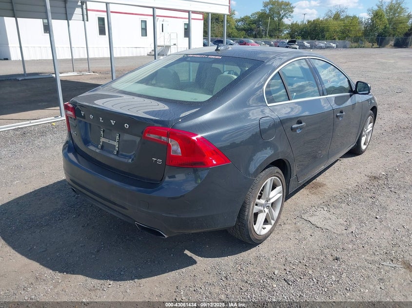 Vin: yv1612fs1e2285339, lot: 43555648, volvo s60 t5 20144