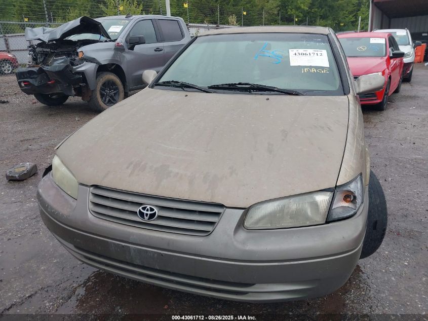 1999 Toyota Camry Le V6 VIN: JT2BF22K5X0189586 Lot: 43061712
