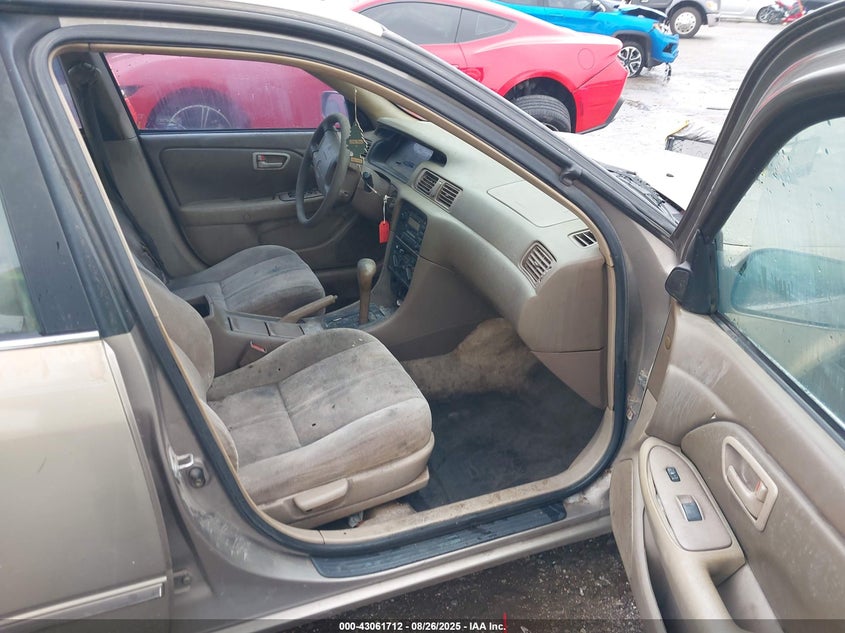 1999 Toyota Camry Le V6 VIN: JT2BF22K5X0189586 Lot: 43061712