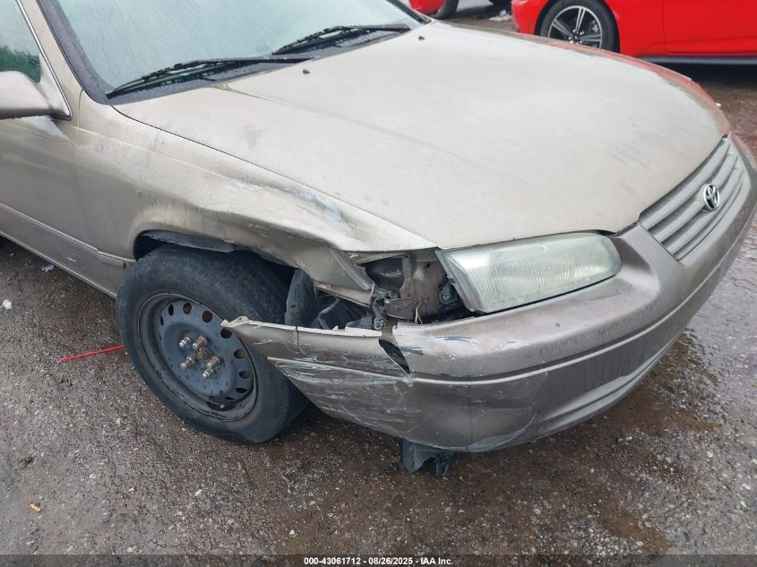 1999 Toyota Camry Le V6 VIN: JT2BF22K5X0189586 Lot: 43061712