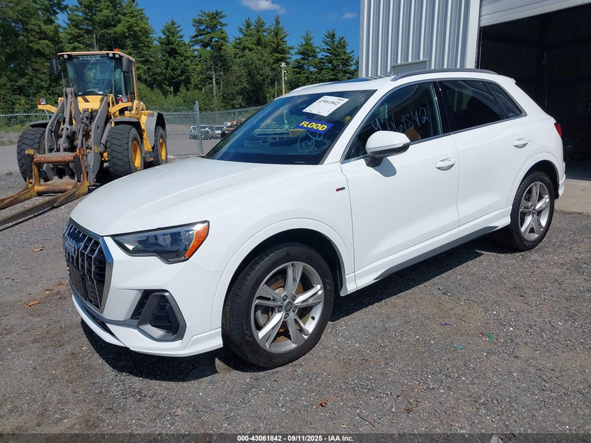 2019 Audi Q3 2.0T S Line Premium white suv gasoline WA1DECF33K1083324 photo #3