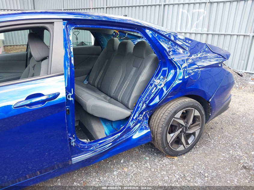 2023 HYUNDAI ELANTRA SEL - KMHLS4AG7PU430651
