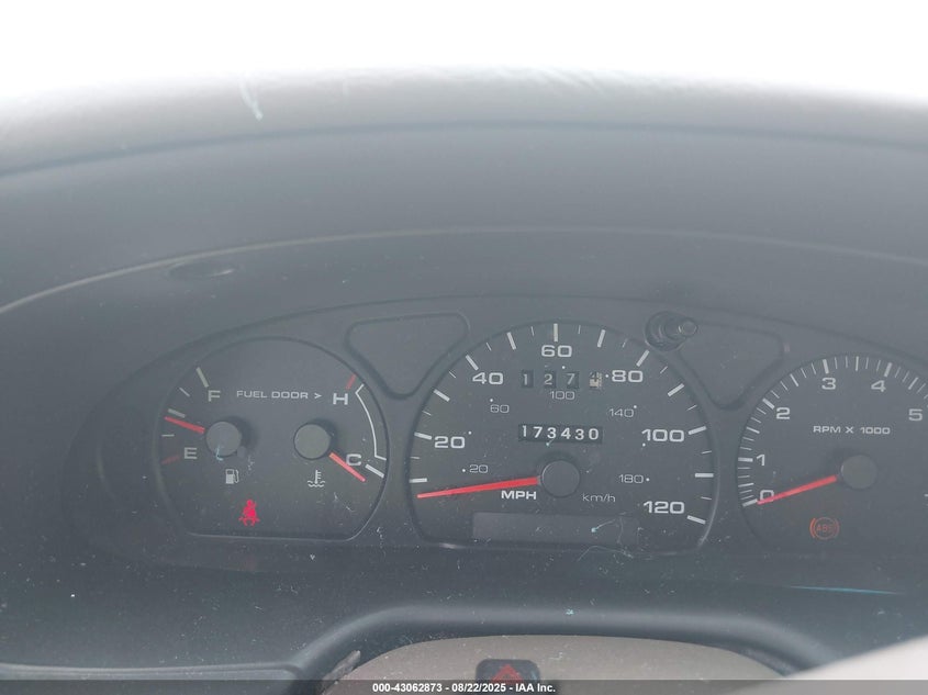 2002 Mercury Sable Gs VIN: 1MEFM50U92A627225 Lot: 43062873