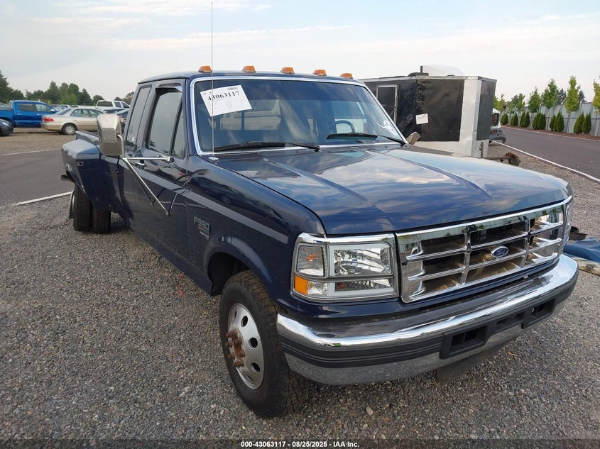 1FTJX35F8SKC26373 1995 Ford F350 auction photo 1