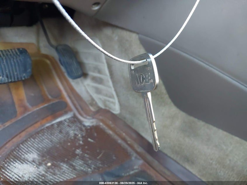 1997 Toyota Camry Ce/Le/Xle VIN: 4T1BG22K0VU756681 Lot: 43063136