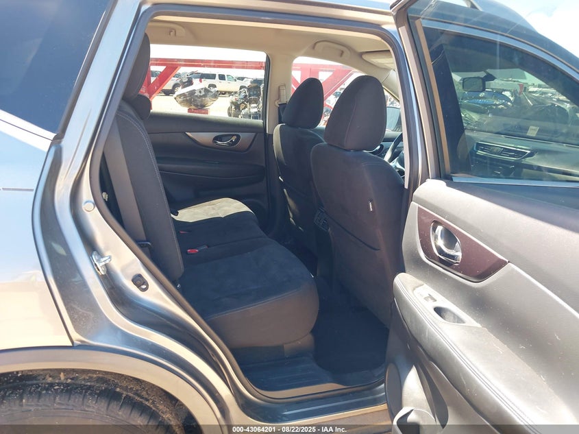 2015 NISSAN ROGUE SV - KNMAT2MT1FP553297