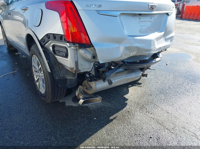 2017 Cadillac Xt5 Luxury VIN: 1GYKNBRS1HZ159718 Lot: 43064255