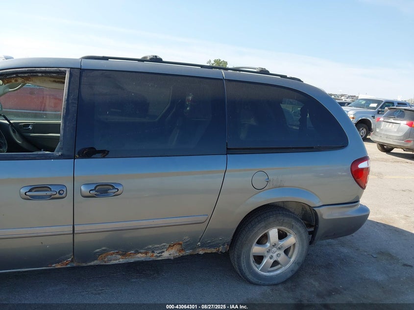 2007 Dodge Grand Caravan Sxt VIN: 2D4GP44L47R150184 Lot: 43064301